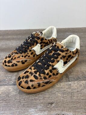 Dolce Vita Leopard Calf Hair Sneakers Low Top Lace-Up Gum Sole Size 7.5